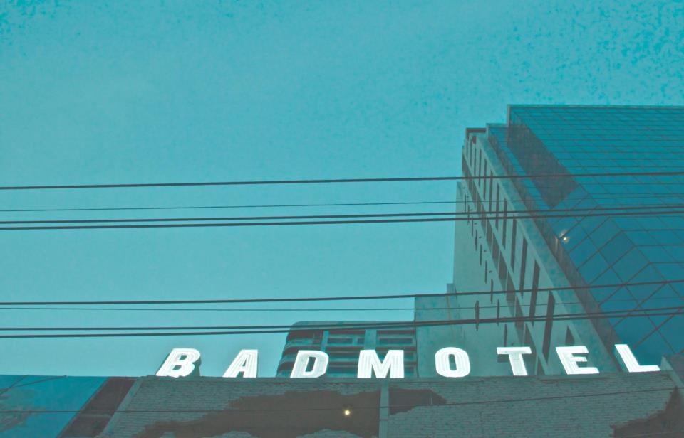 bad motel sky