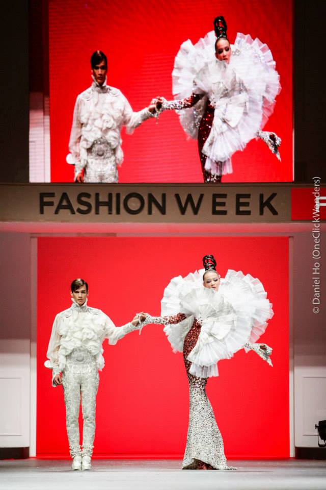 6447_677046645654041_2094971867_n