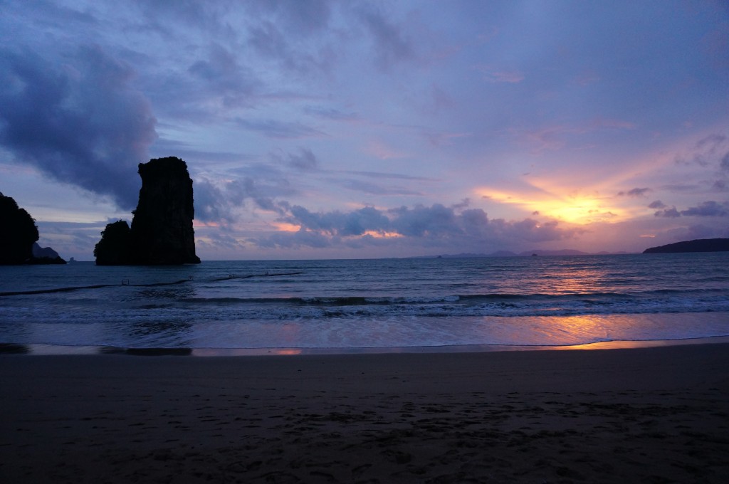 sunset night one centara