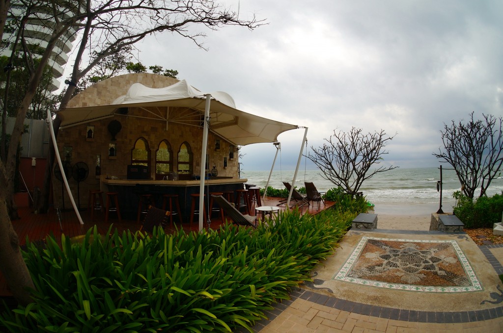 mara beach bar